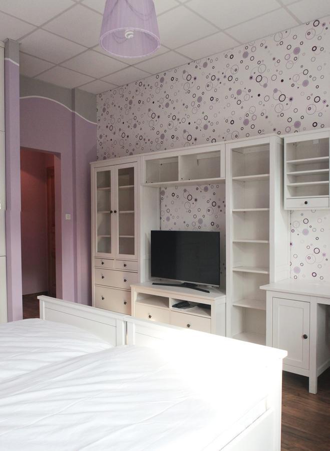 Hotel Orix Яхимів Екстер'єр фото