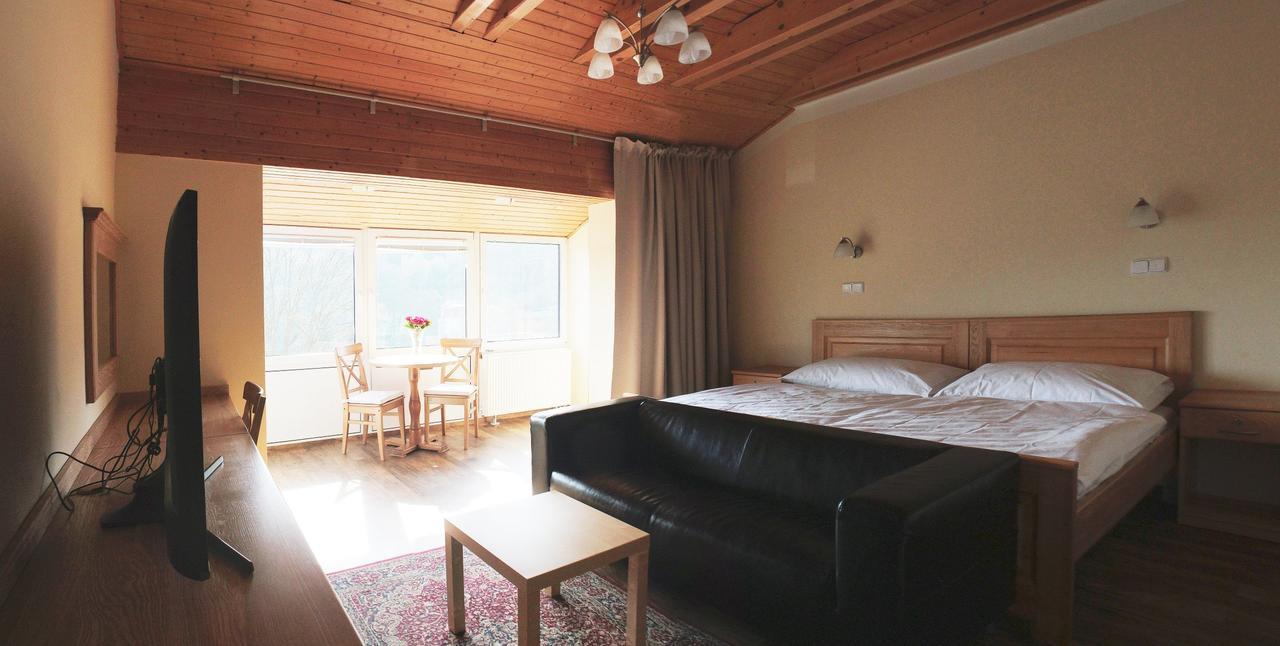 Hotel Orix Яхимів Екстер'єр фото